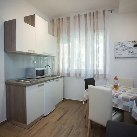 Solis Apartment *