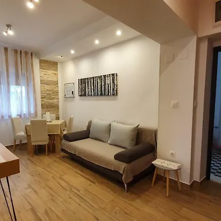 Solis Apartment *